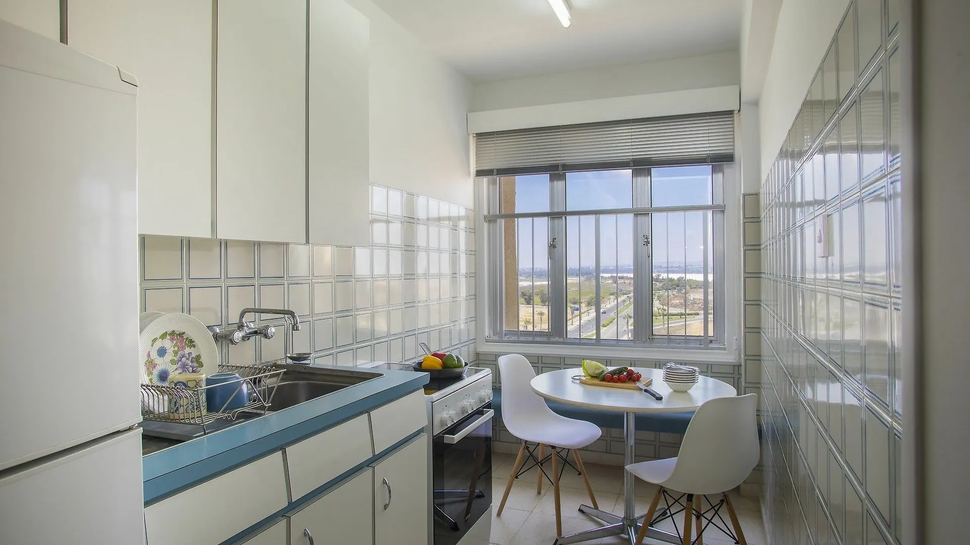 Lamk1 Mackenzie Atalanta Suite - Two Bedroom Apartment, Sleeps 4 Larnaca 0*,