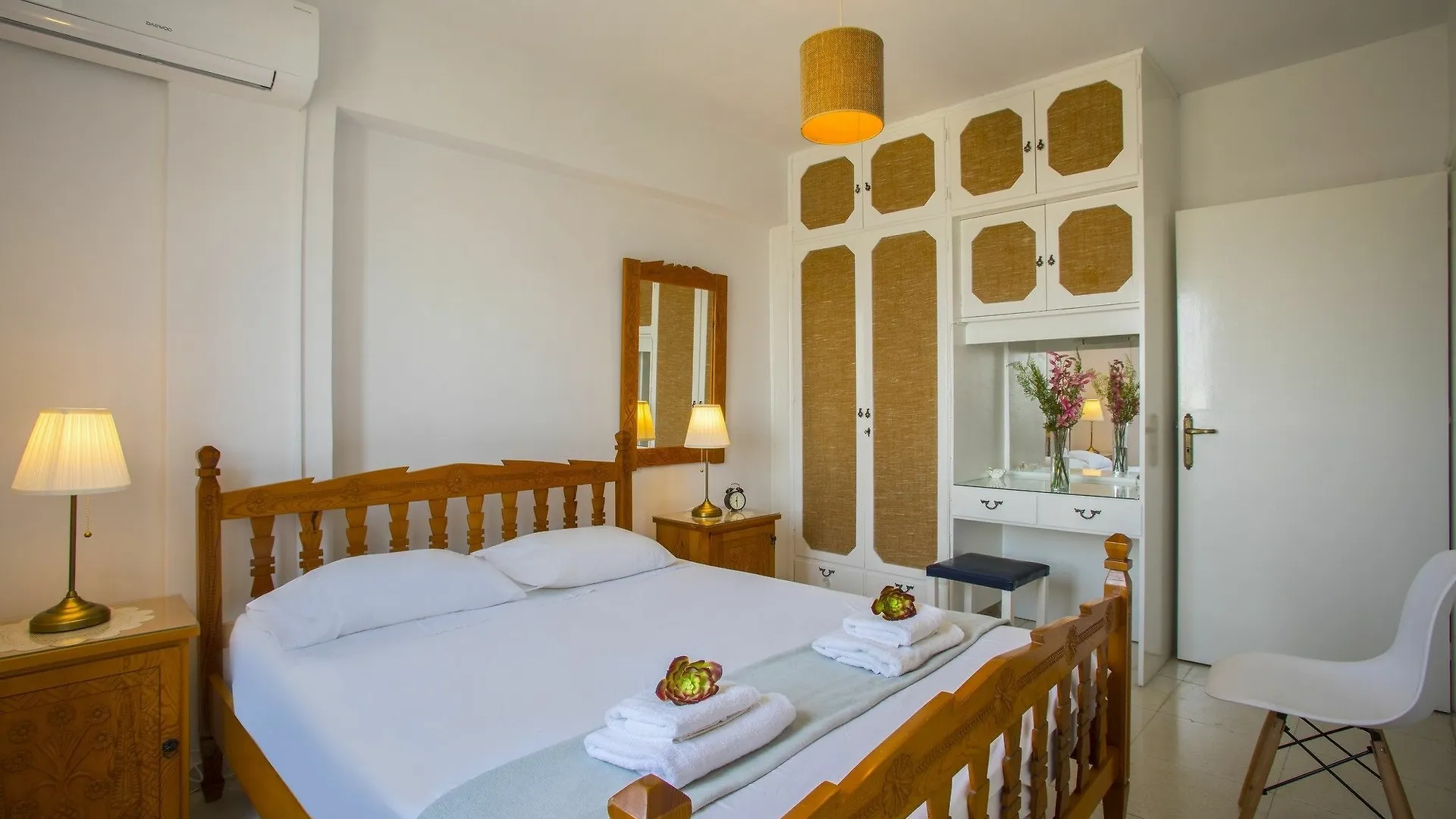 Lamk1 Mackenzie Atalanta Suite - Two Bedroom Apartment, Sleeps 4 Larnaca Apartment